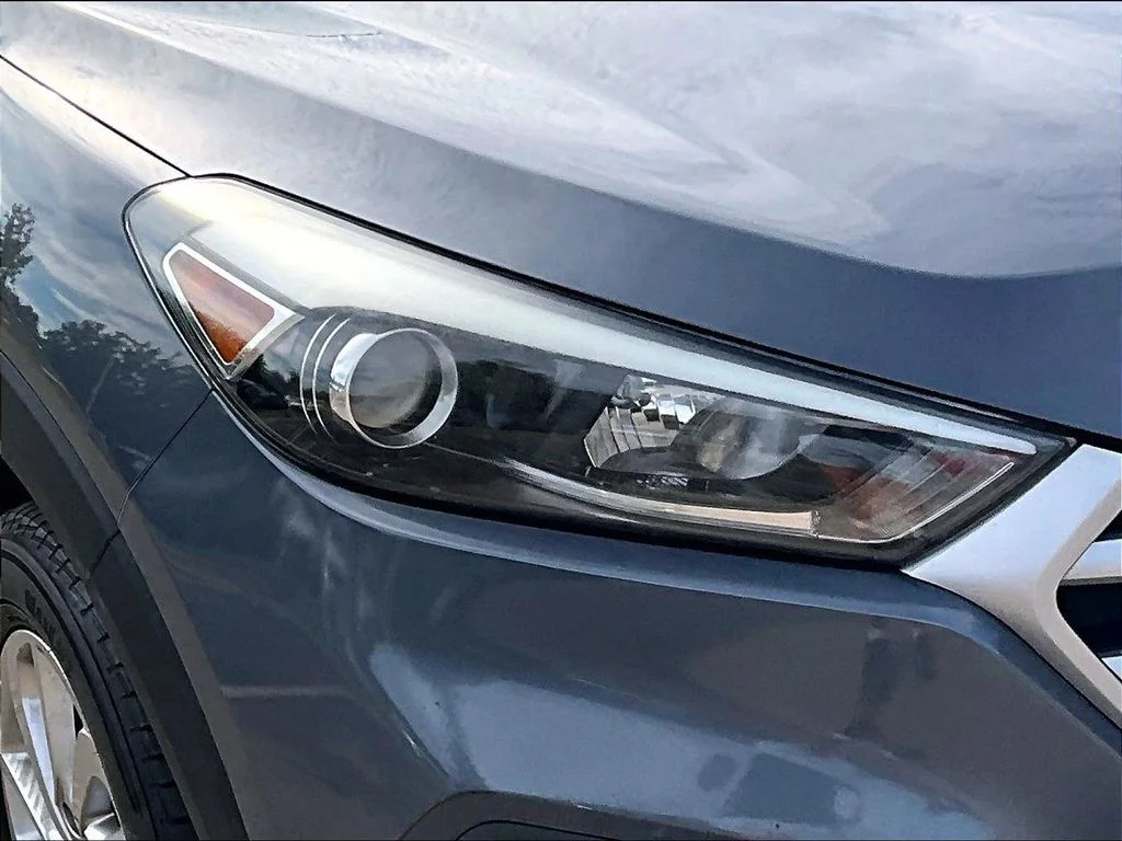 Used 2018 Gray Hyundai SE image 33