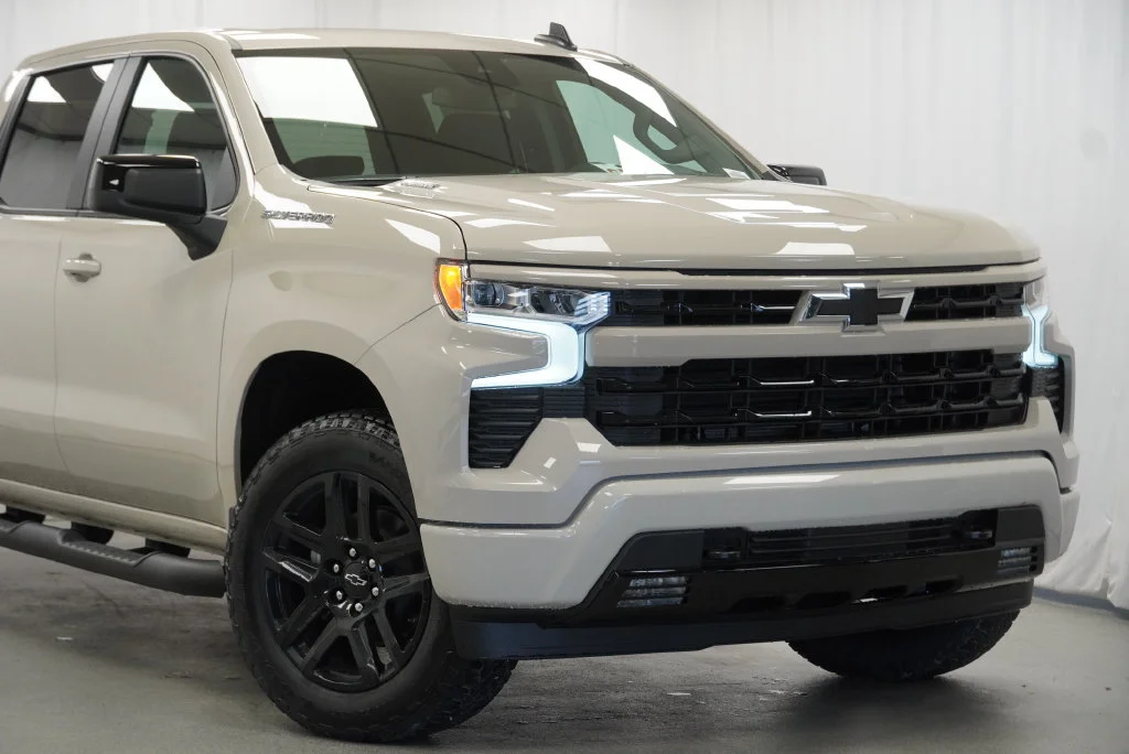 New 2026 White Sands Chevrolet RST image 8