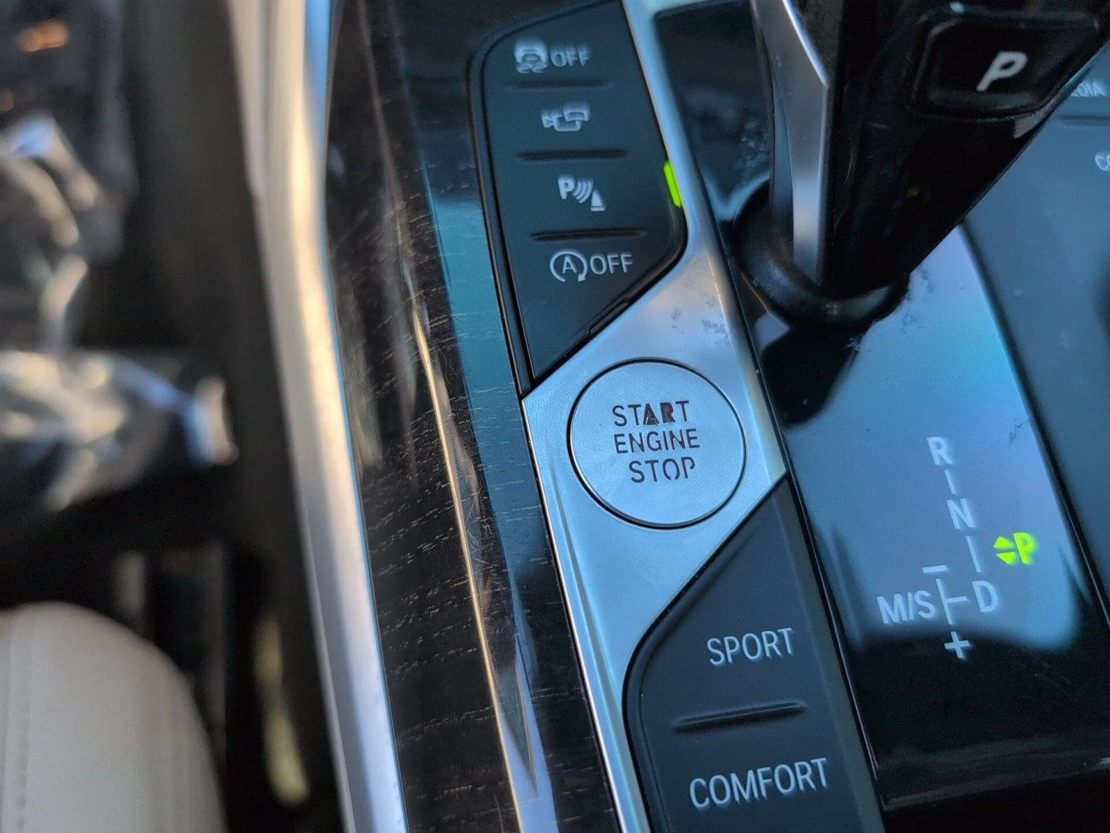 Used 2020 Portimao Blue Metallic BMW 330i image 21