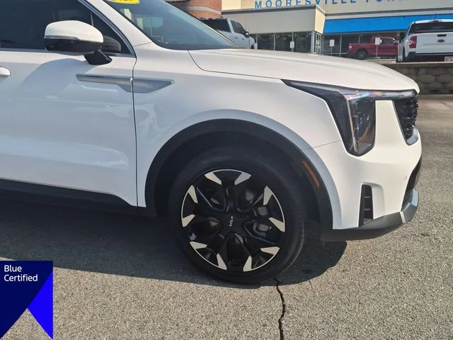 Used 2025 White Kia EX image 10