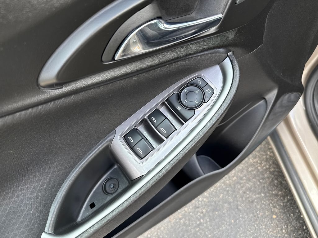Used 2023 Gray Chevrolet LT image 26