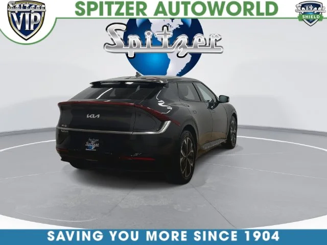 Used 2022 Gray Kia Wind image 15