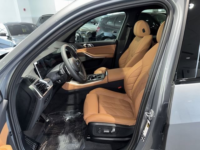 New 2026 Skyscraper Grey Metallic BMW xDrive40i image 14