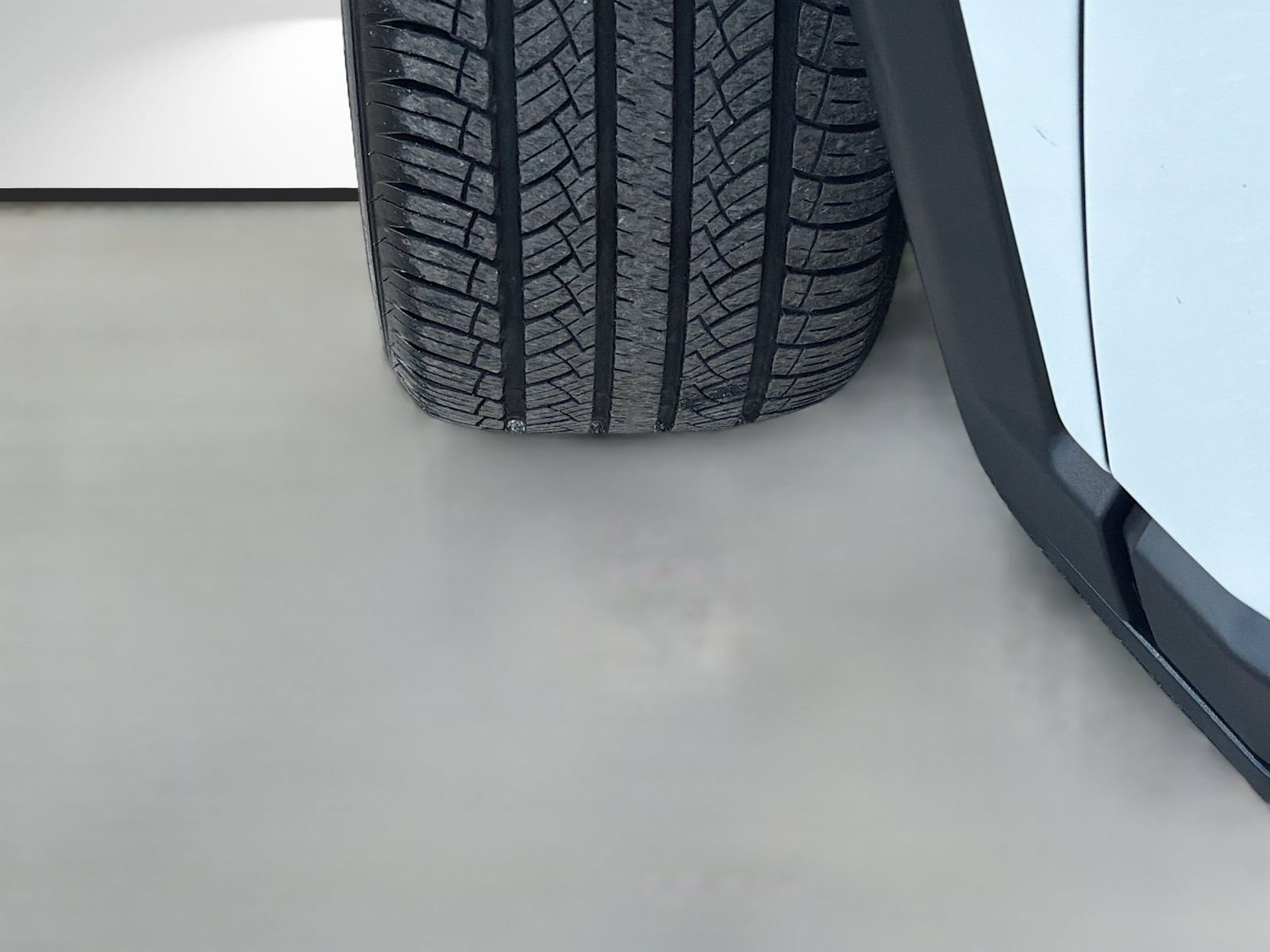 Used 2024 White Jeep Limited image 40