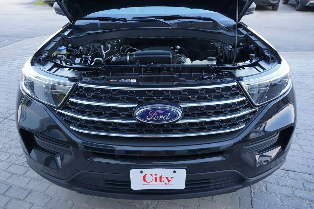 Used 2020 Black Ford XLT image 32