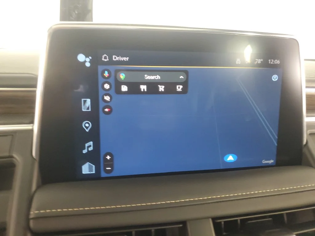 Used 2023 BLACK Chevrolet Premier image 19
