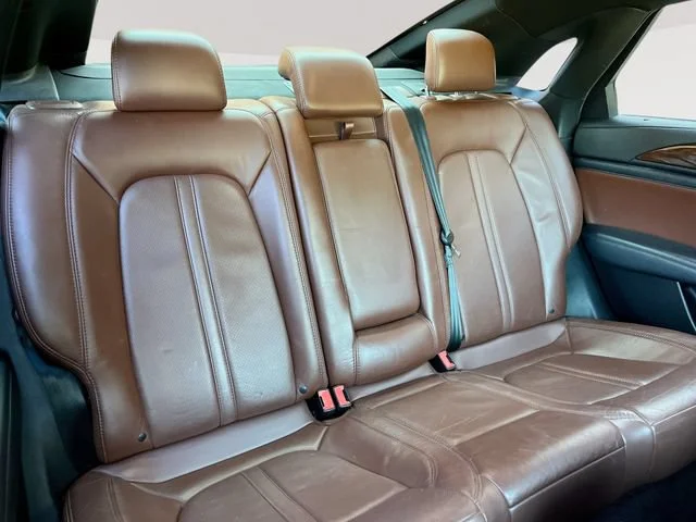 Used 2017 White Lincoln Reserve image 33
