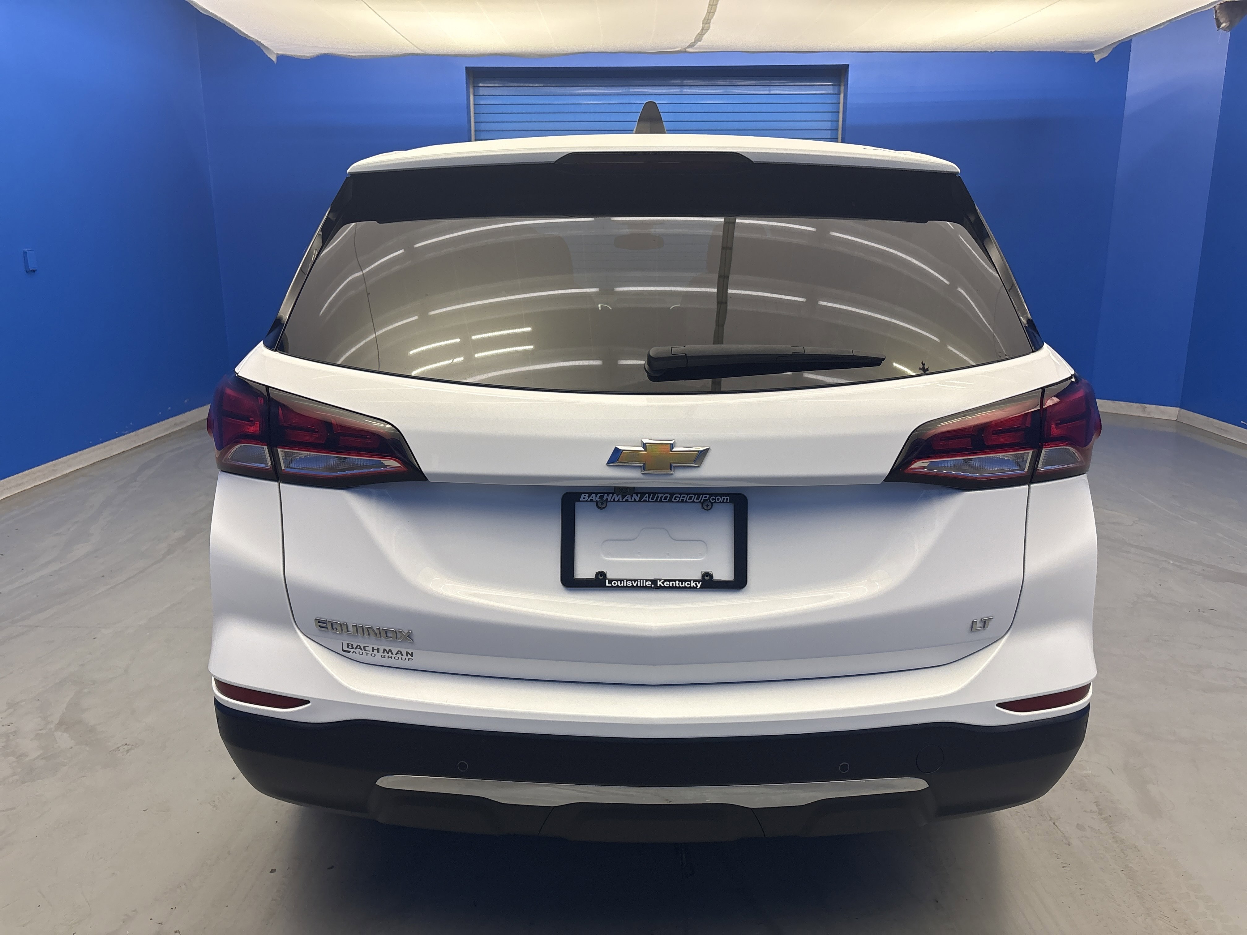 Used 2024 Summit White Chevrolet LT image 6