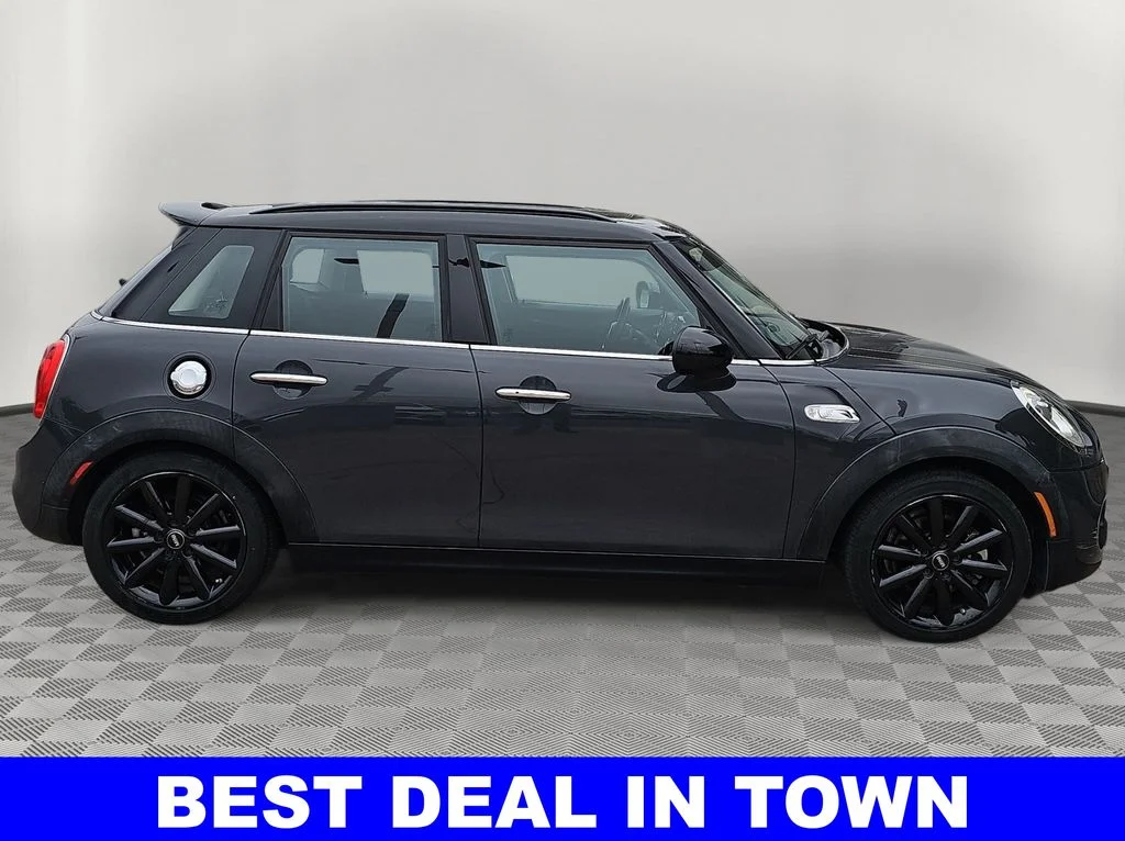Used 2016 Gray MINI Base image 2