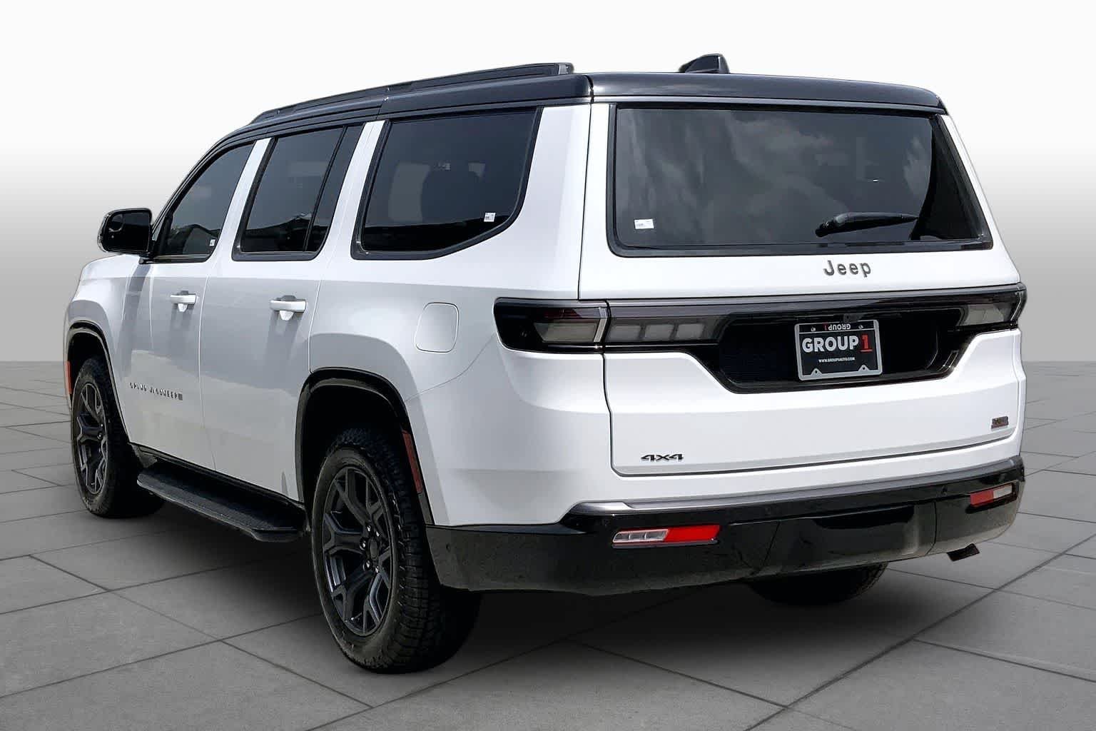 New 2026 Bright White Clear-Coat Exterior Paint Jeep Upland image 10