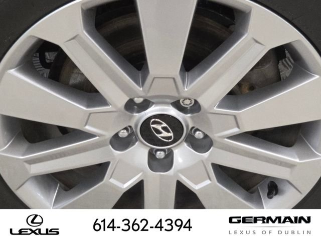 Used 2024 Black Hyundai SEL image 11