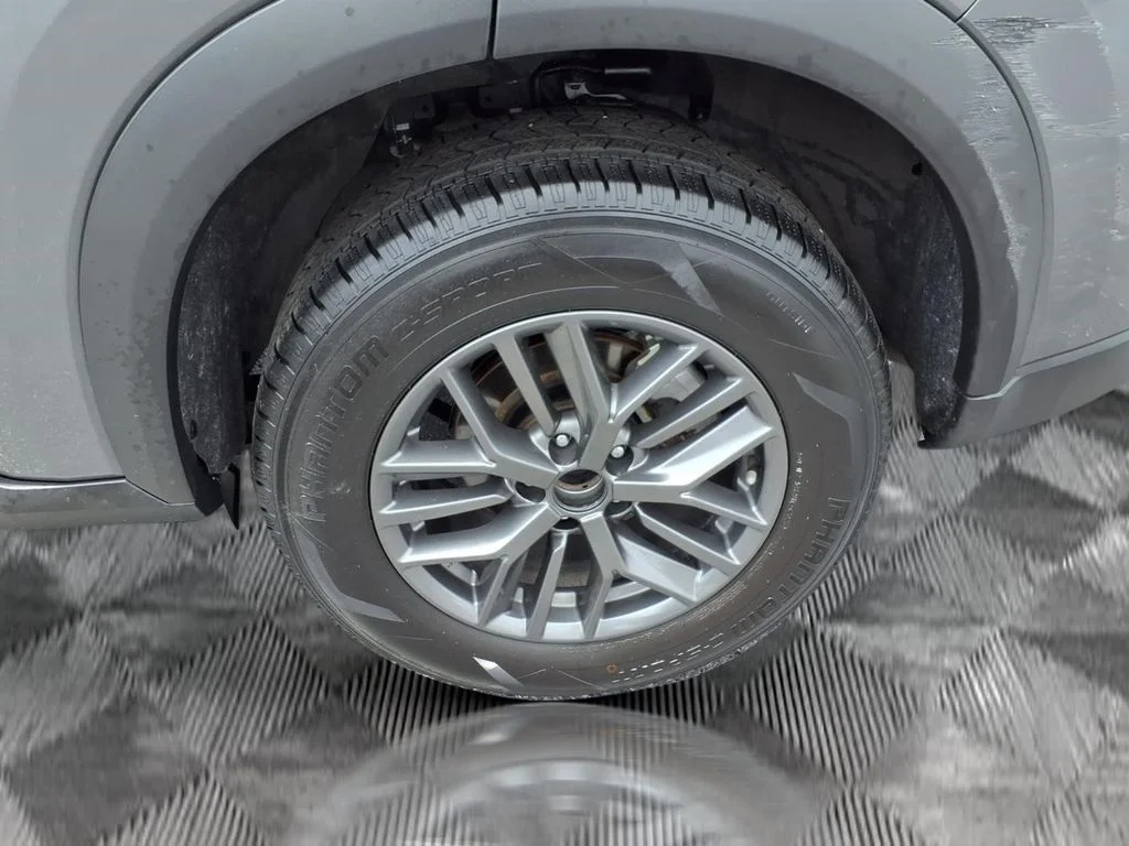 Used 2024 Gray Nissan S image 20