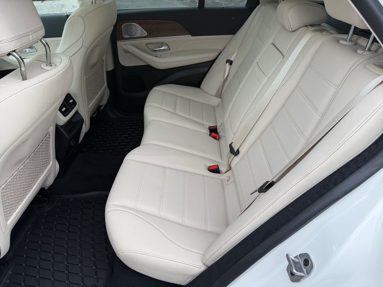 Certified Used 2023 Polar White Mercedes-Benz GLE 580 image 11