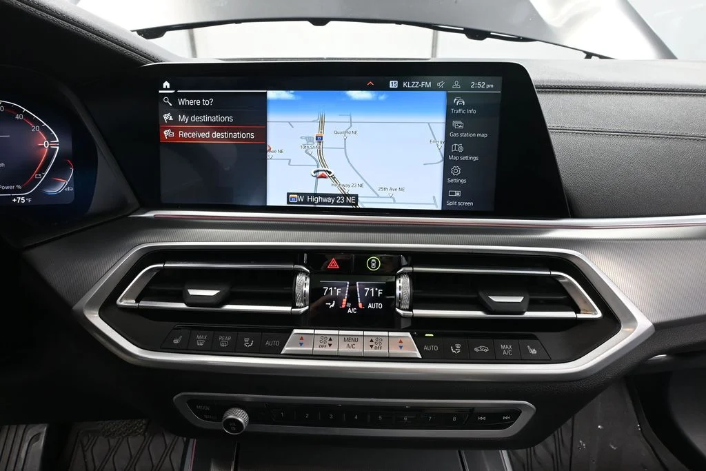 Used 2023 Gray BMW xDrive40i image 33