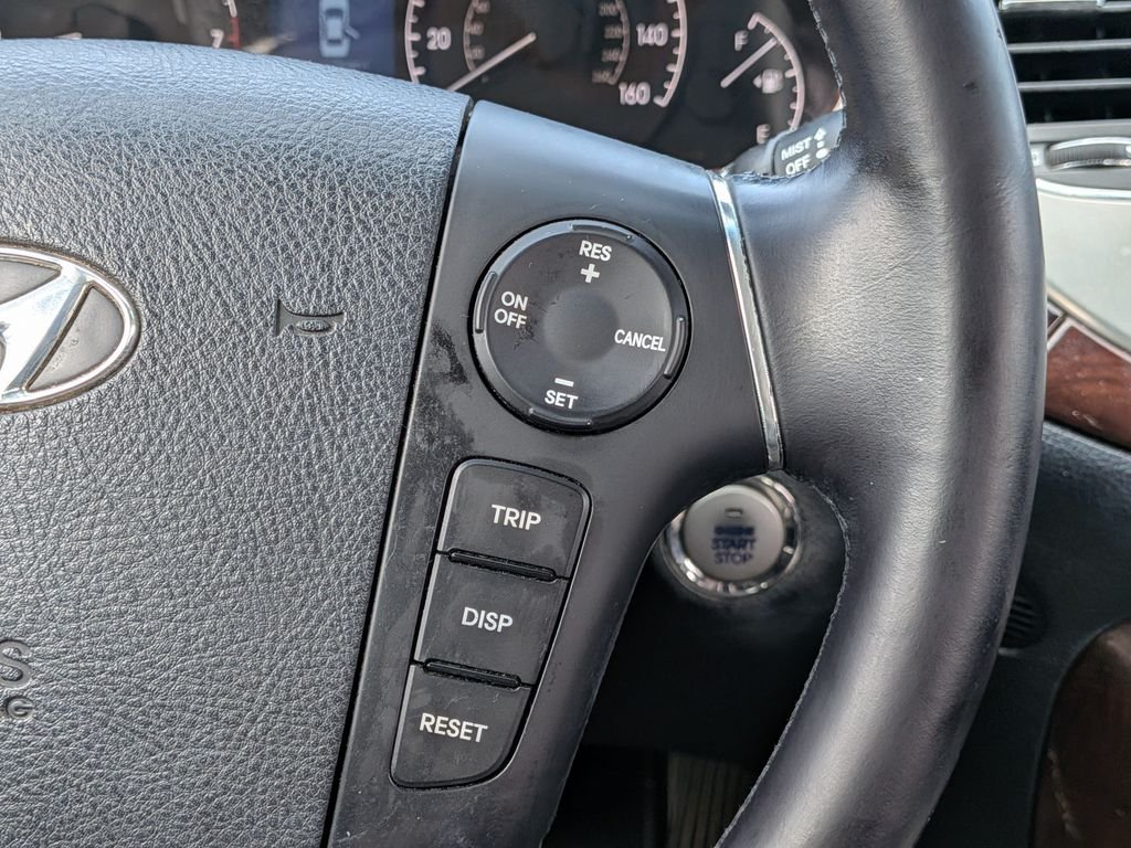 Used 2010 Gray Hyundai 3.8 image 14