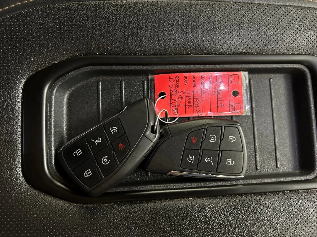 Used 2024 Silver GMC AT4 image 26