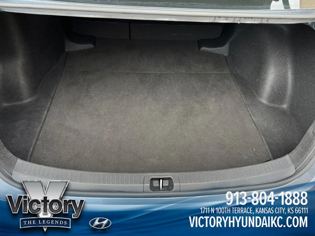 Used 2024  Toyota LE image 23