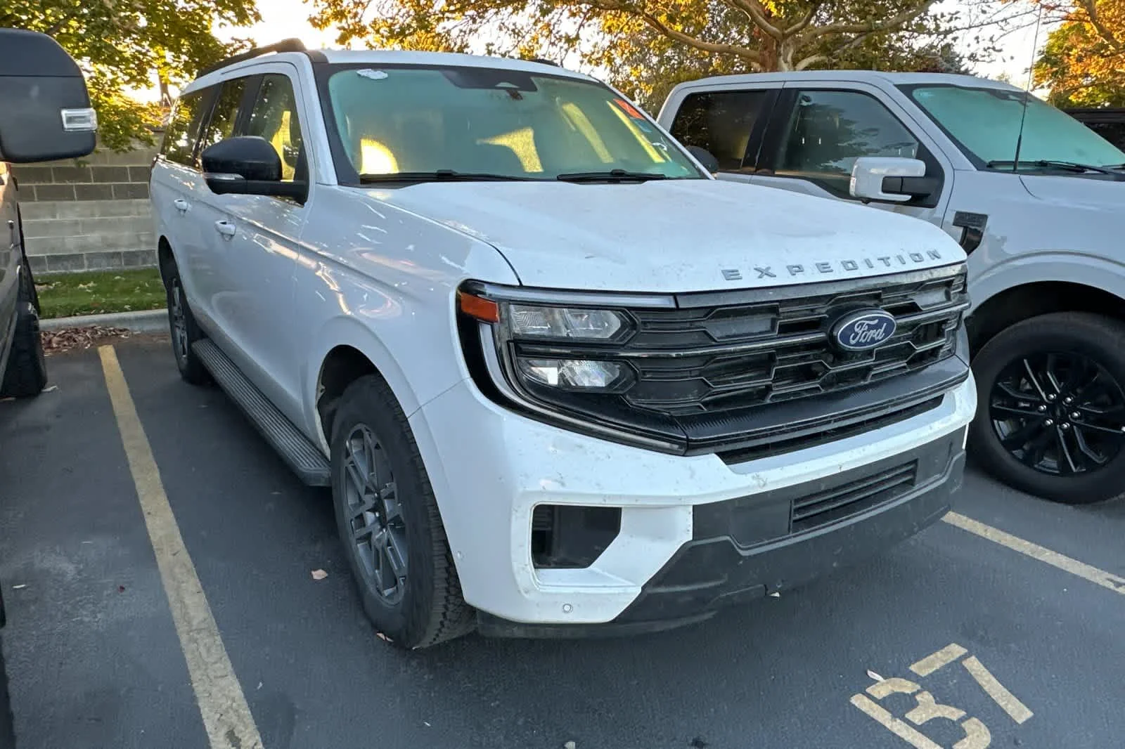 Used 2025 Star White Ford Active image 3