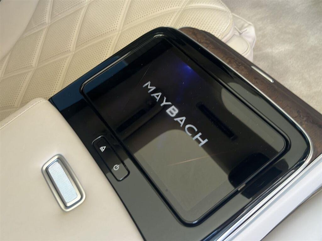 Certified Used 2024 Nautical Blue/Cirrus Silver Mercedes-Benz Maybach EQS 680 image 15
