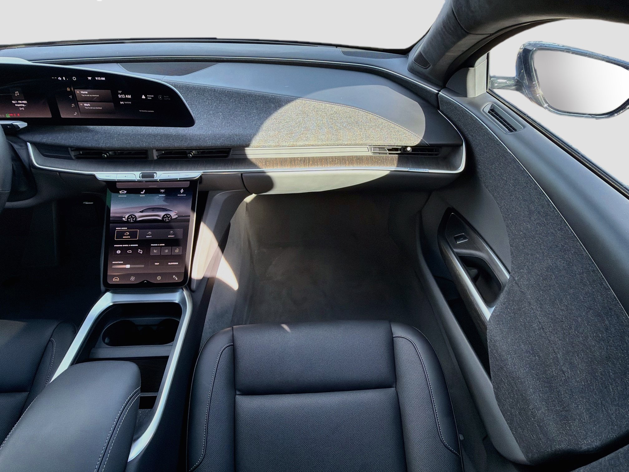 Used 2024 Quantum Gray Metallic Lucid Touring image 18