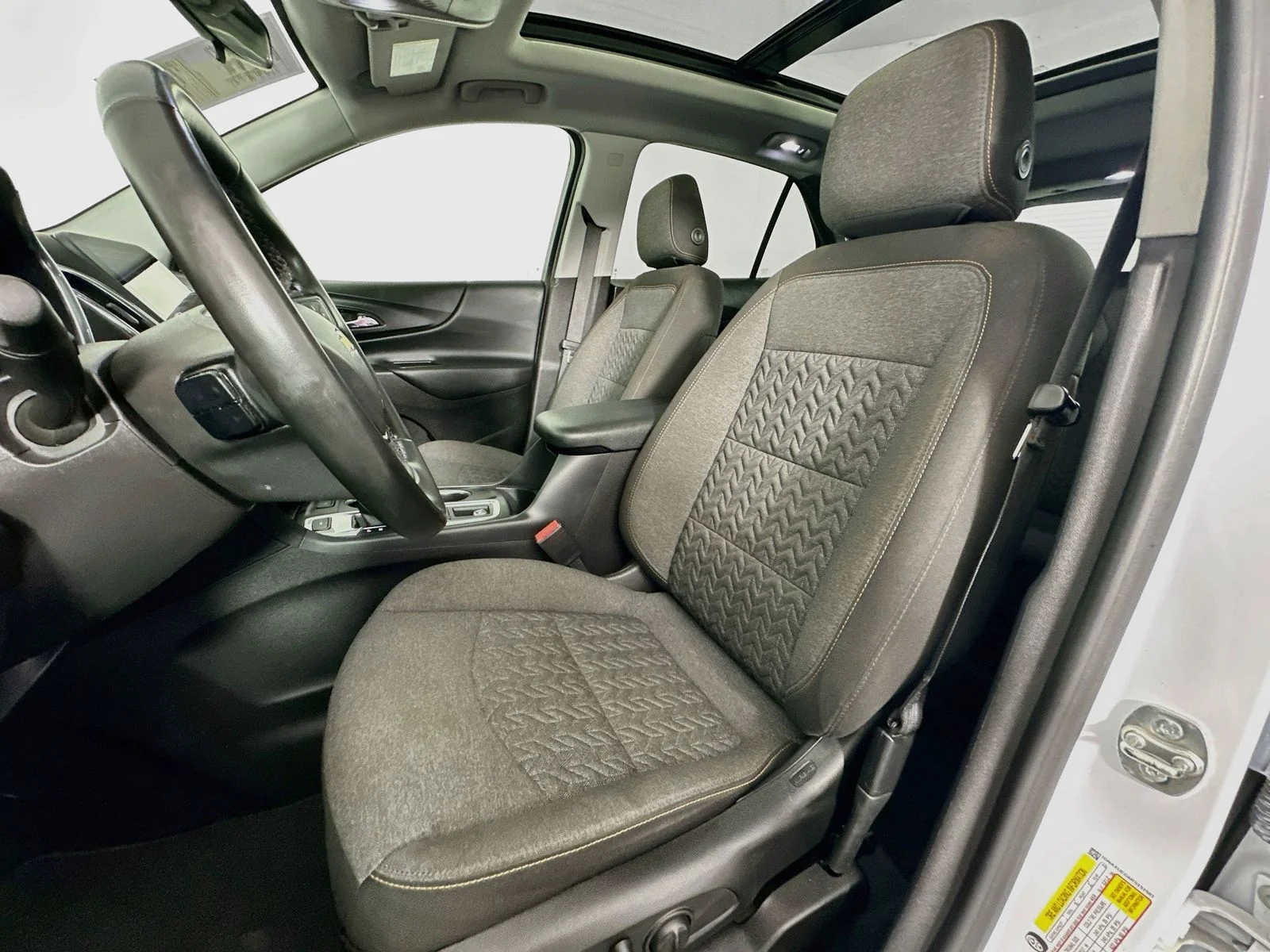 Used 2024 Summit White Chevrolet LT image 22