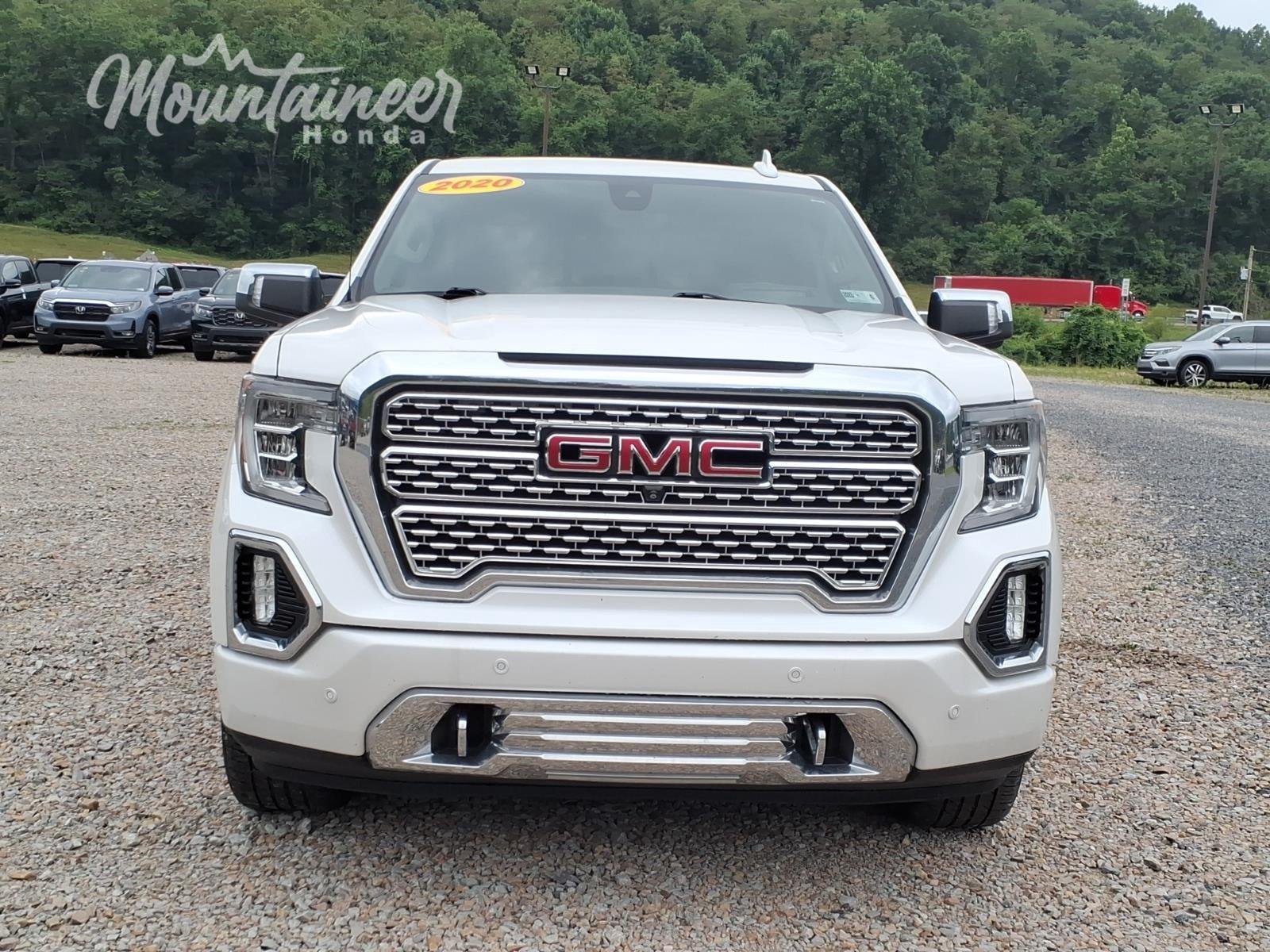 Used 2020 White Frost Tricoat GMC Denali image 3