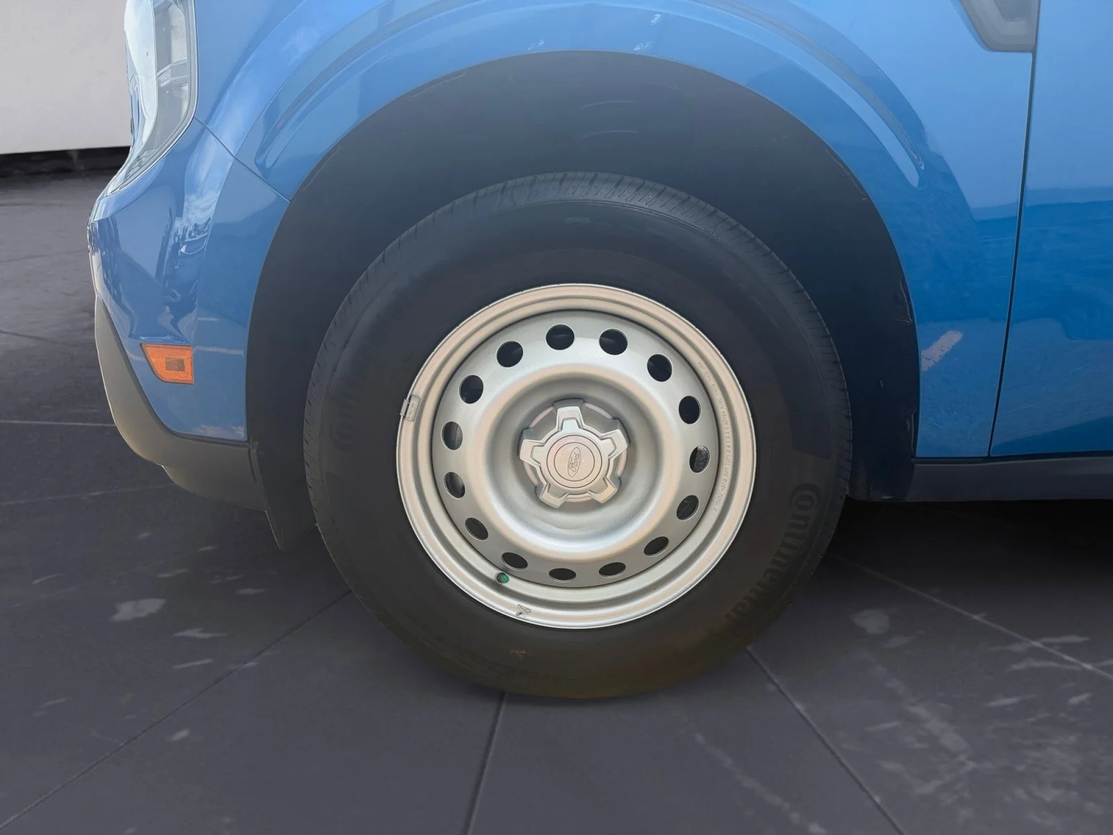 Used 2025 Blue Ford XL image 37