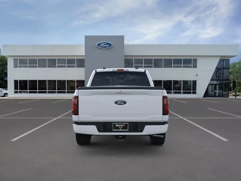 New 2026 Oxford White Ford XLT image 5