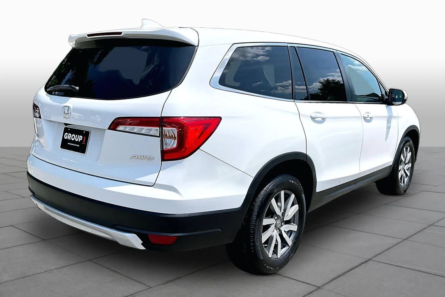 Used 2021 Platinum White Pearl Honda EX-L image 13