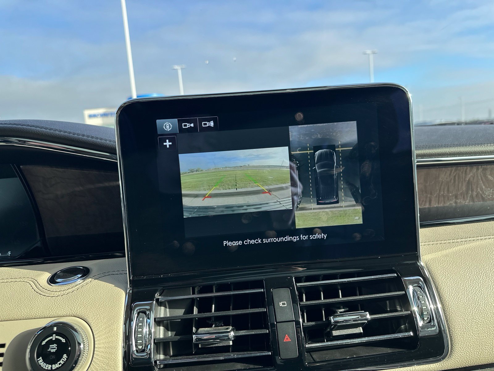Used 2019 White Lincoln Reserve image 70