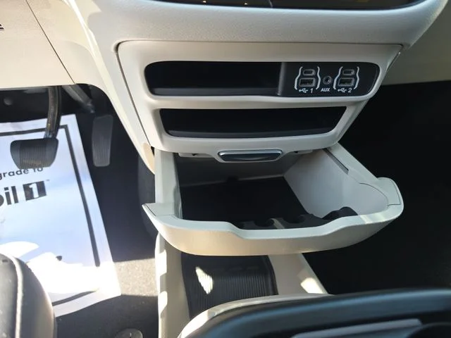 Used 2024 Bright White Clearcoat Chrysler Touring L image 27