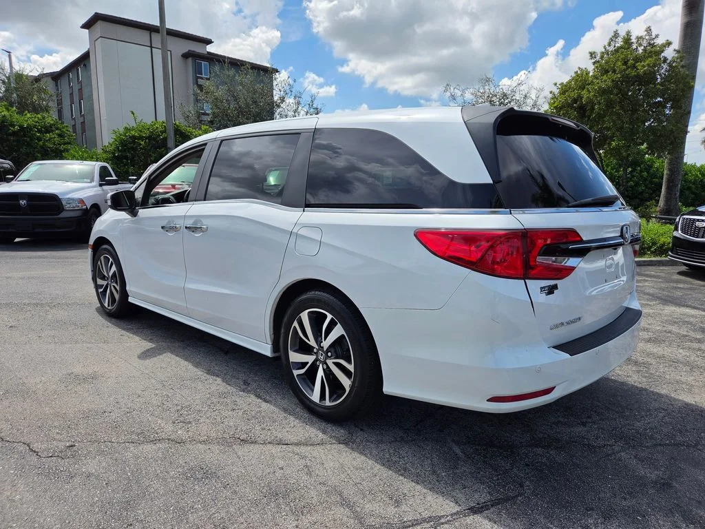 Used 2024 White Honda Touring image 16