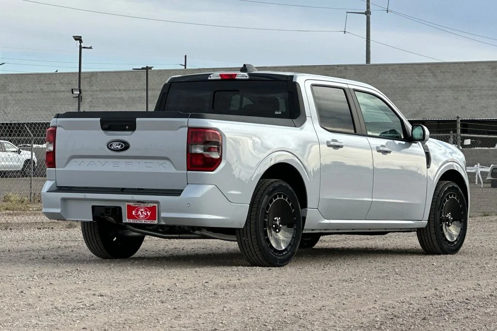 New 2026 Space White Metallic Ford Lobo High image 4