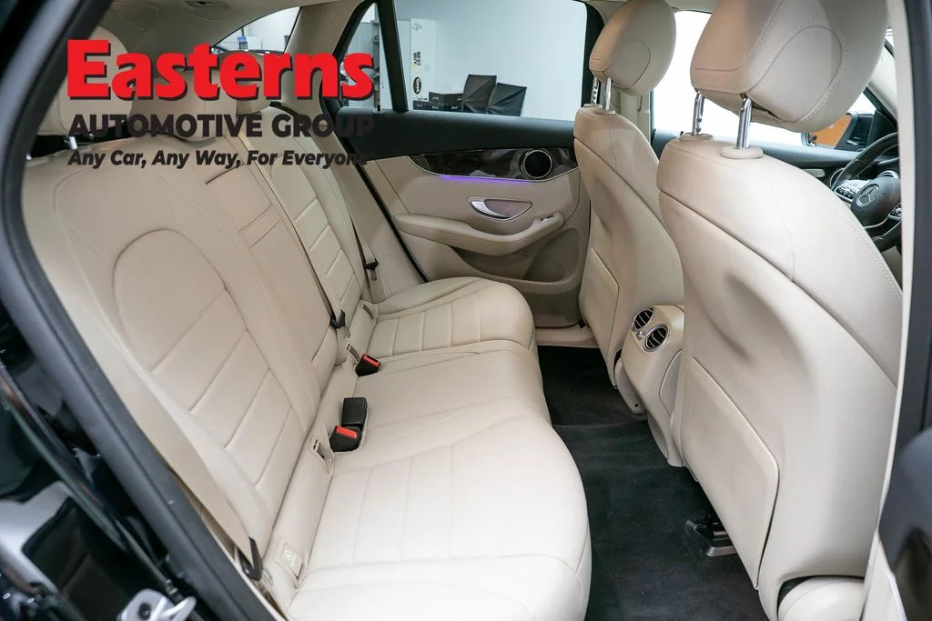 Used 2022 Black Mercedes-Benz GLC 300 image 24