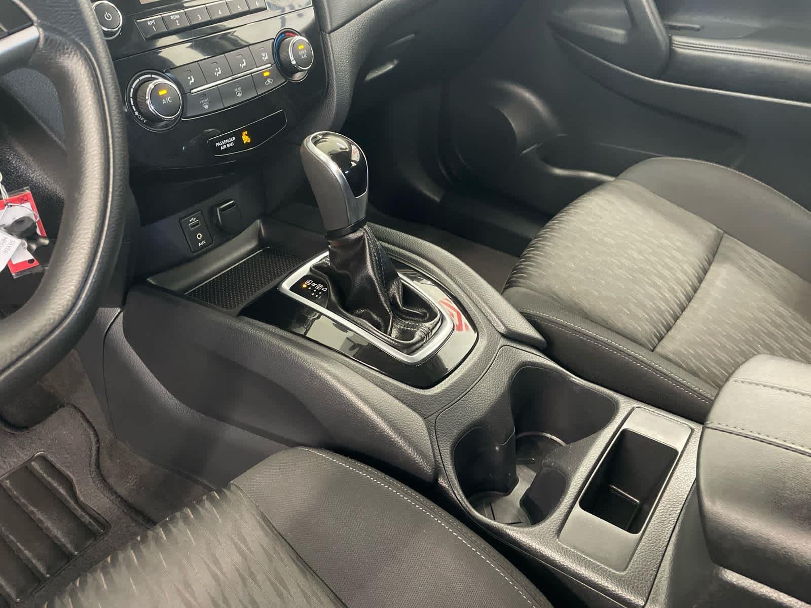2017 Nissan Rogue S - Photo 23