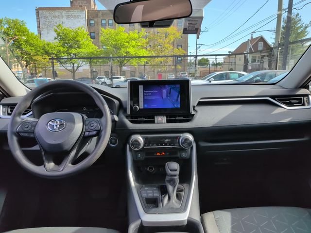 Certified Used 2024  Toyota XLE image 10