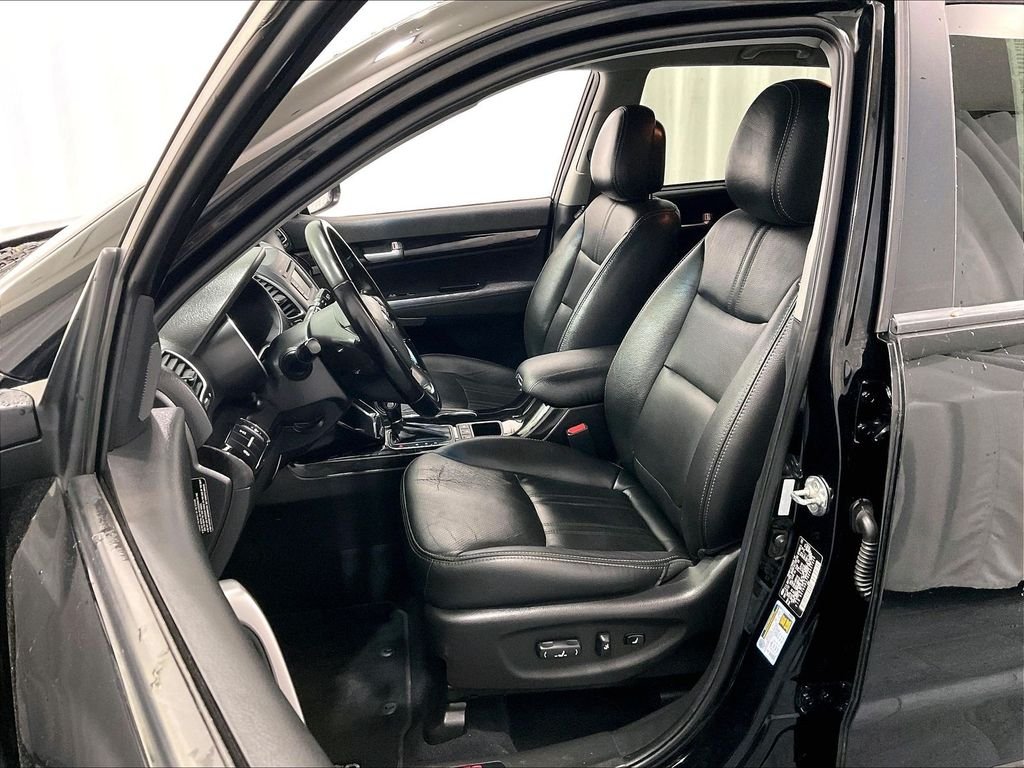 Used 2014 Ebony Black Kia EX image 10