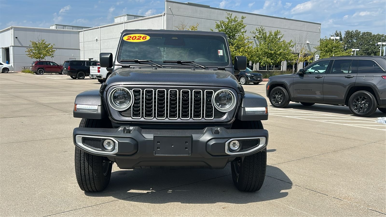 New 2026 Granite Crystal Metallic Clear-Coat Exterior Paint Jeep Sahara image 9