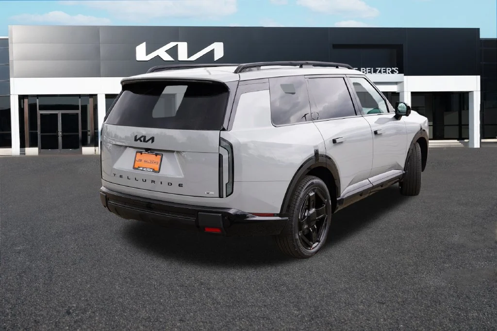 New 2027 Wolf Gray Kia X-Line SX image 3