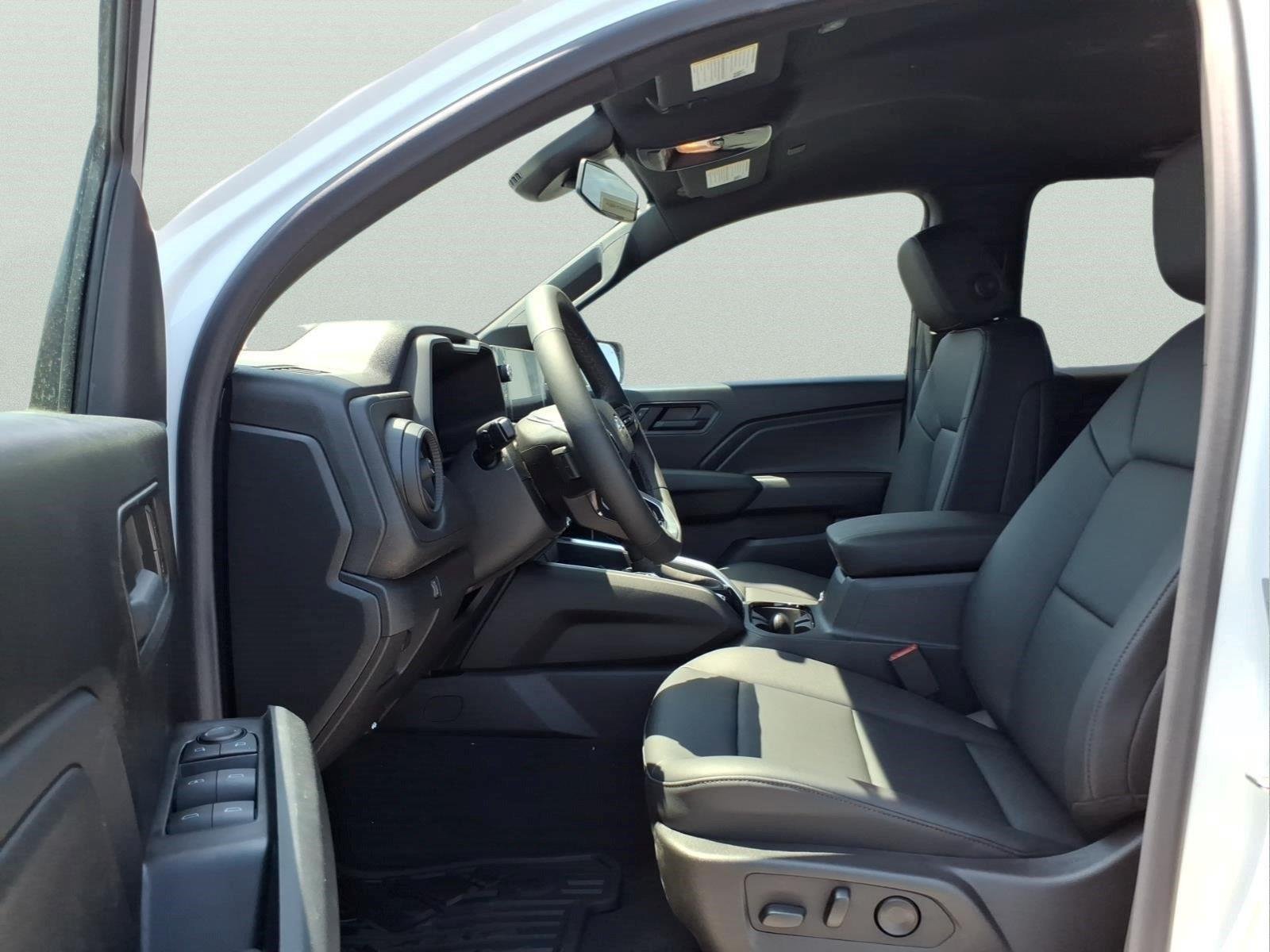 New 2026 Summit White Chevrolet Trail Boss image 14