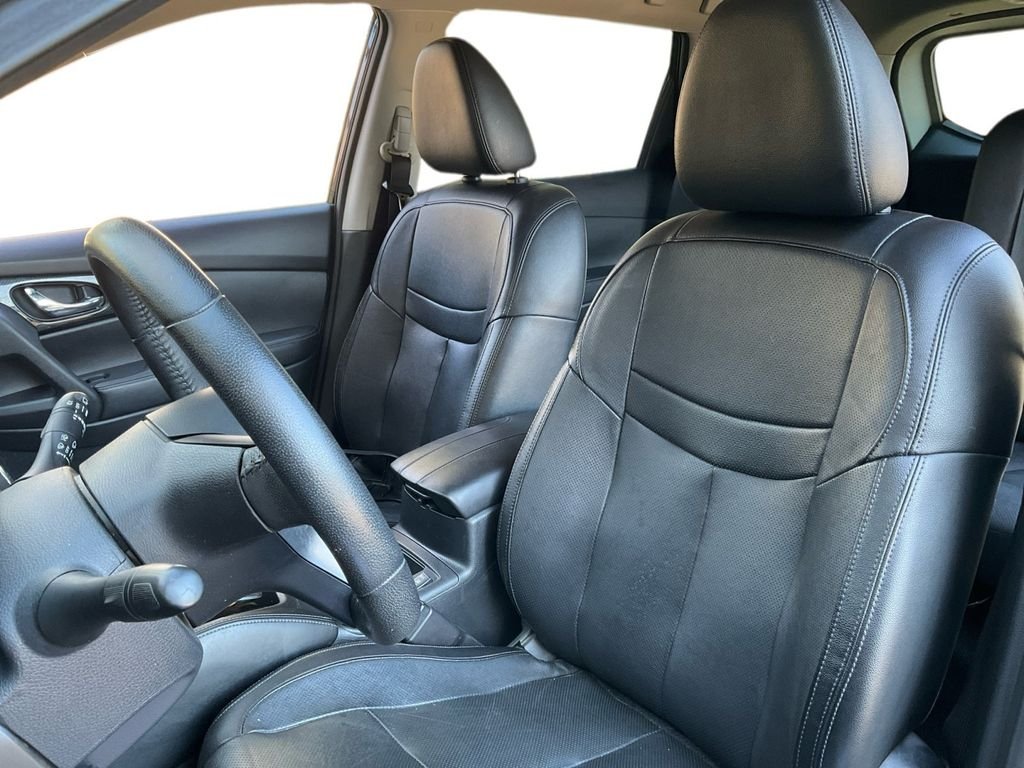 Used 2020 Black Nissan SL image 31