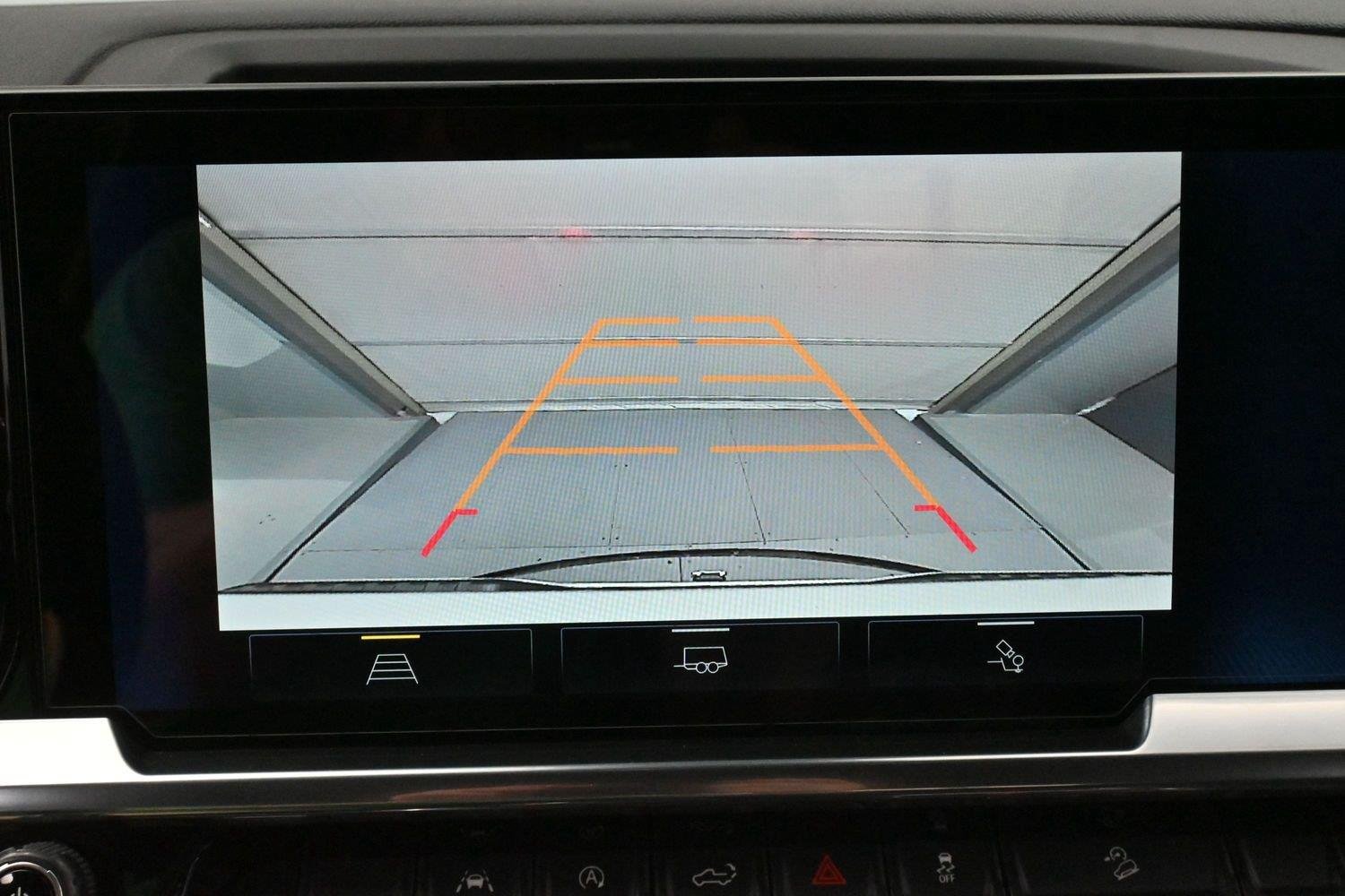 Used 2023 SUMMIT WHITE Chevrolet RST image 39