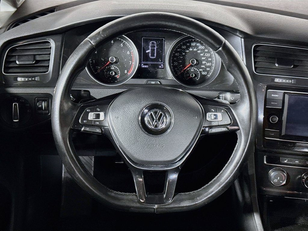 Used 2018 Gray Volkswagen S image 13