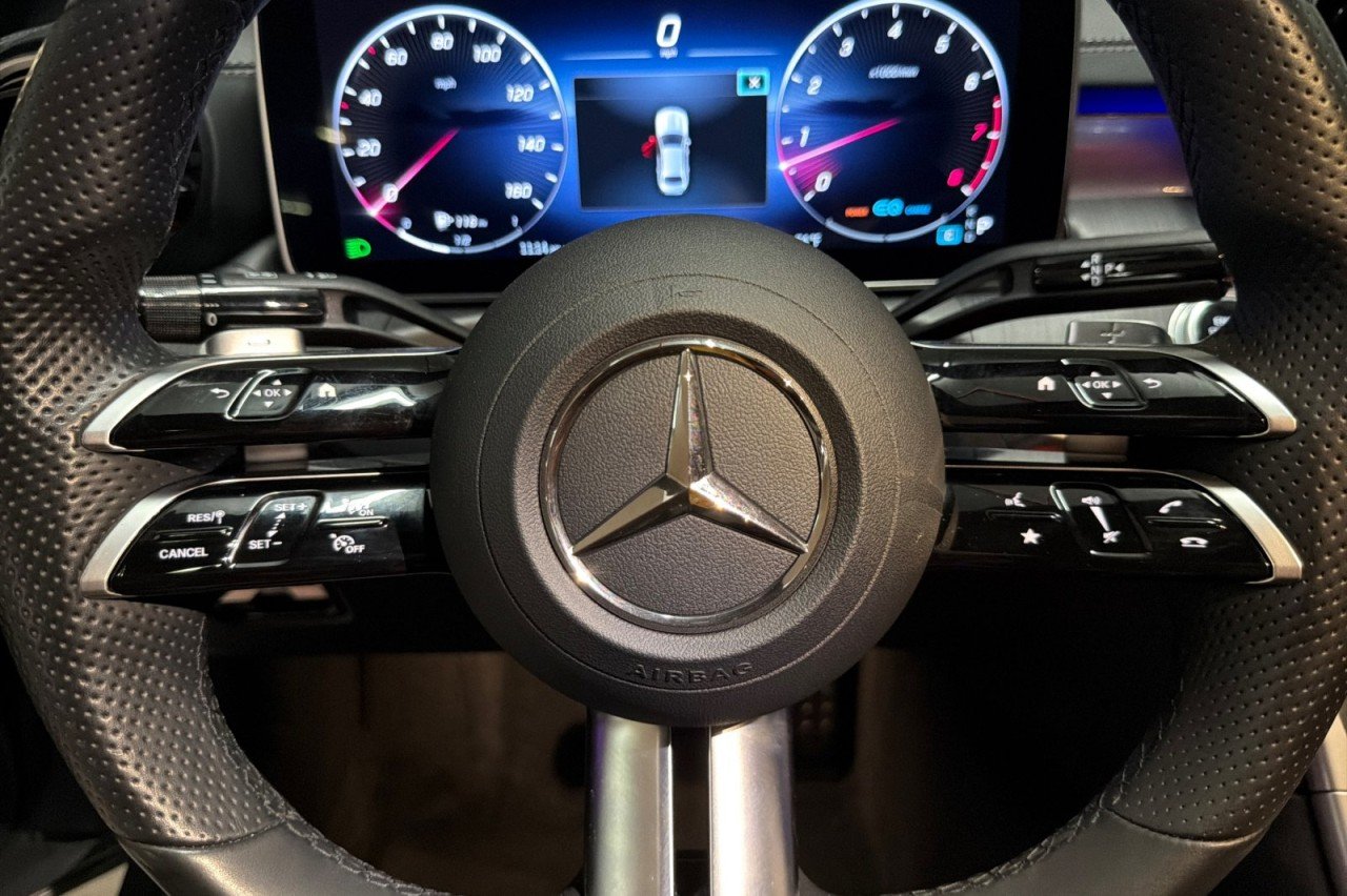 Certified Used 2022 MANUFAKTUR Selenite Grey Magno Mercedes-Benz C 300 image 21