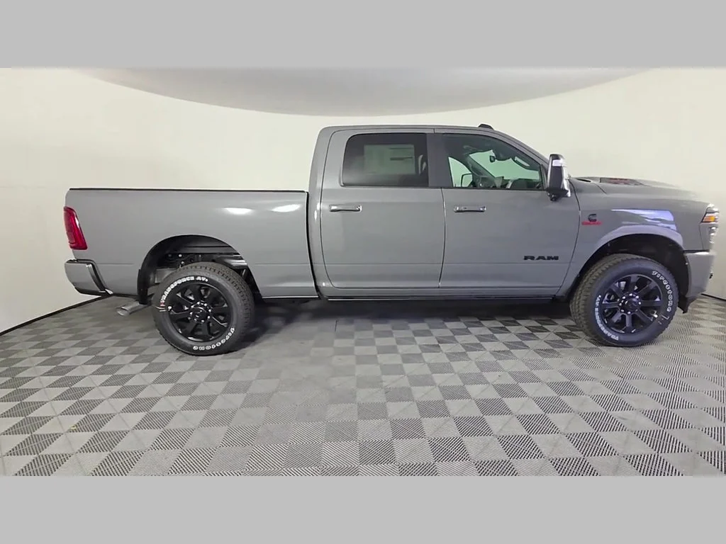 New 2026 Ceramic Gray Clear-Coat Exterior Paint RAM Laramie image 24