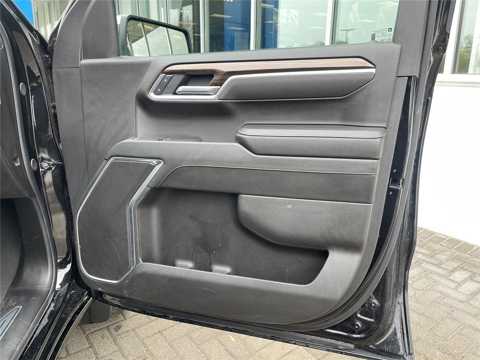 2025 Chevrolet Silverado 1500 LT - Photo 34