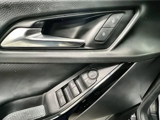 2025 Chevrolet Equinox LT - Photo 23