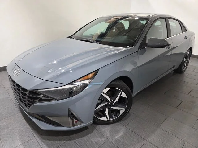 Used 2023 Gray Hyundai Limited image 1