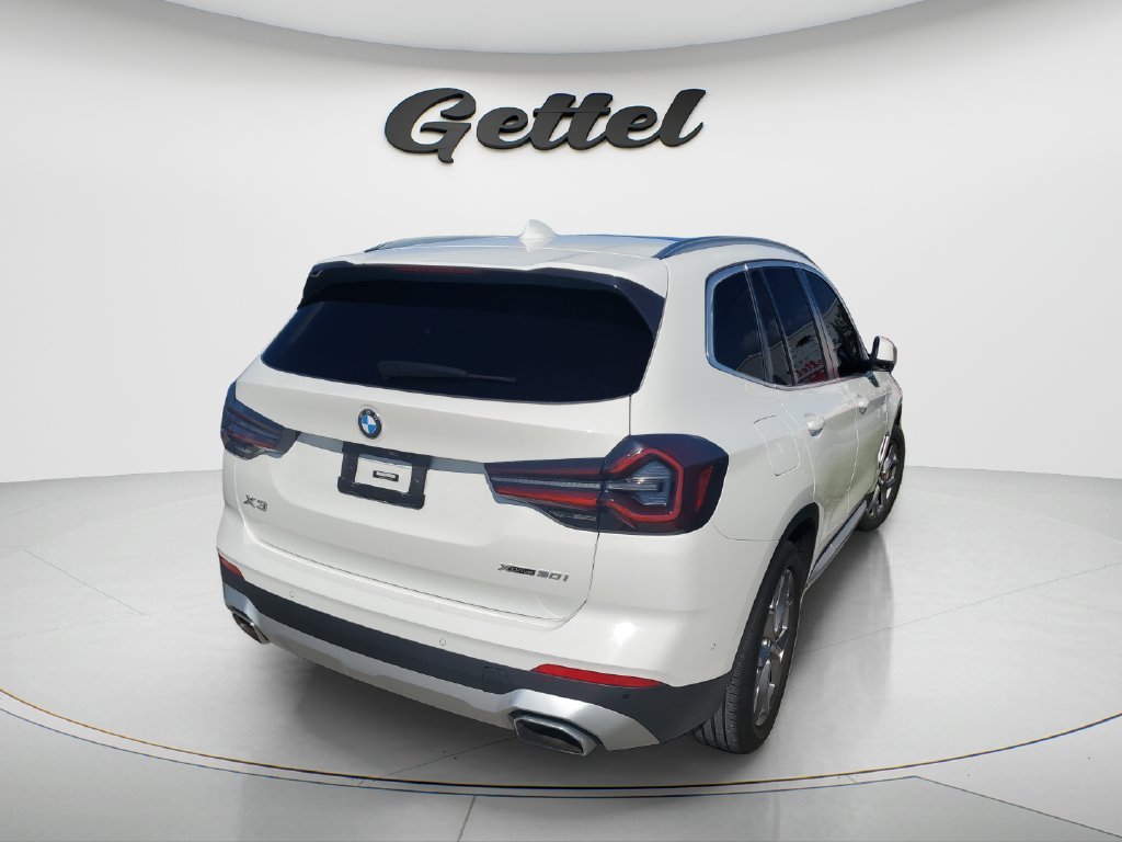 Used 2023 White BMW xDrive30i image 3