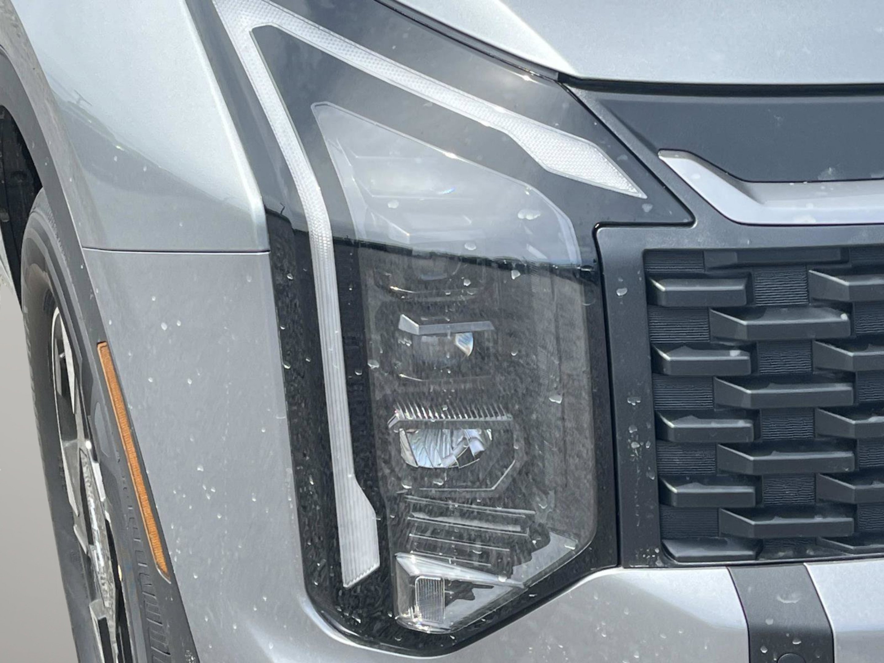New 2026 Steel Gray Kia LX image 33